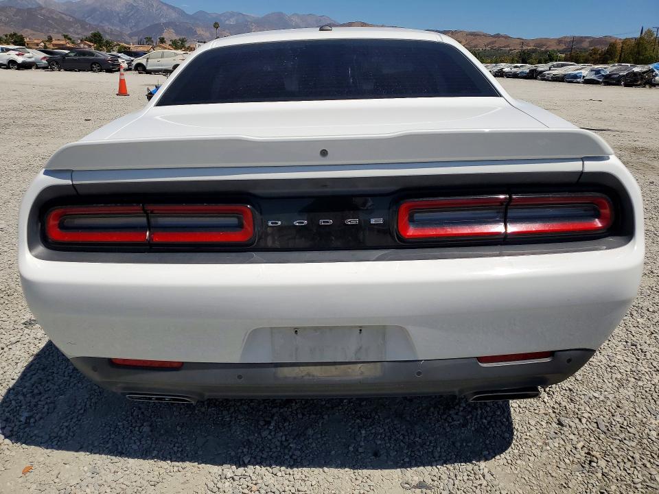 Auction sale of the 2019 Dodge Challenger, vin: 2C3CDZBT0KH654707, lot number: 65758256