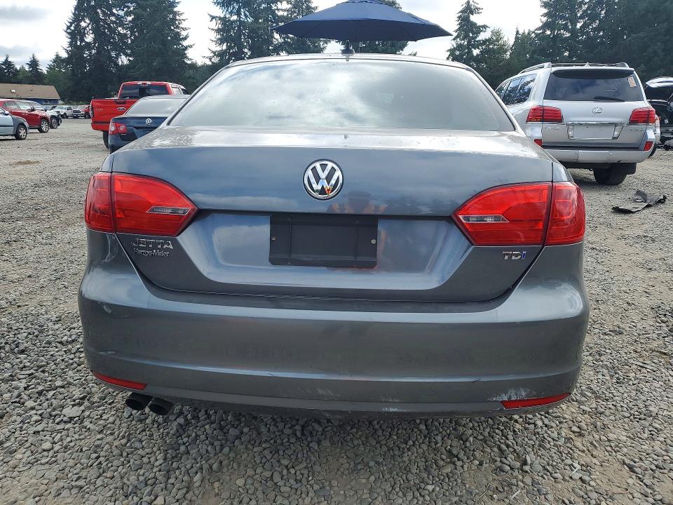 61450396 :رقم المزاد ، 3VWLL7AJXDM435399 vin ، 2013 Volkswagen Jetta مزاد بيع
