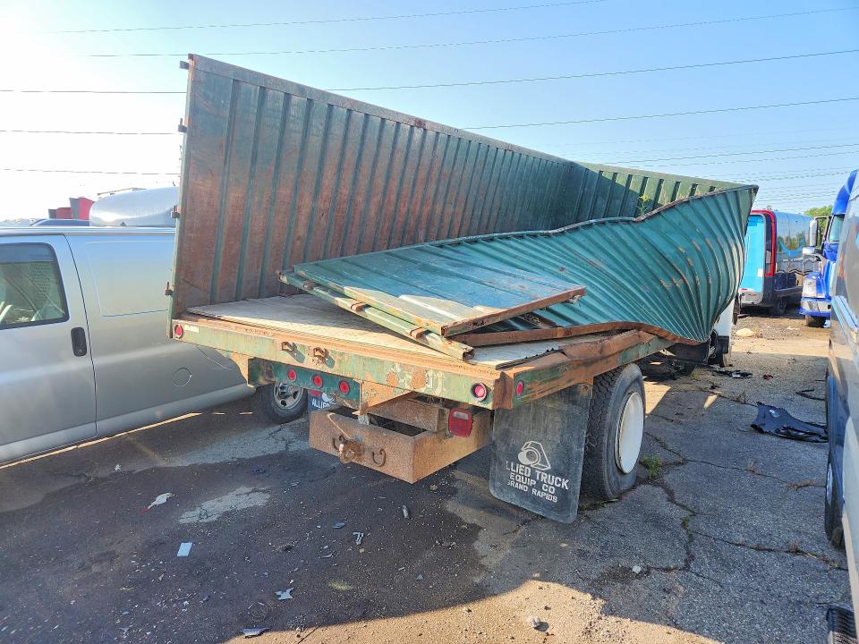 1996 Ford F700 მანქანა იყიდება აუქციონზე, vin: 1FDNF70J3TVA14175, აუქციონის ნომერი: 63387646