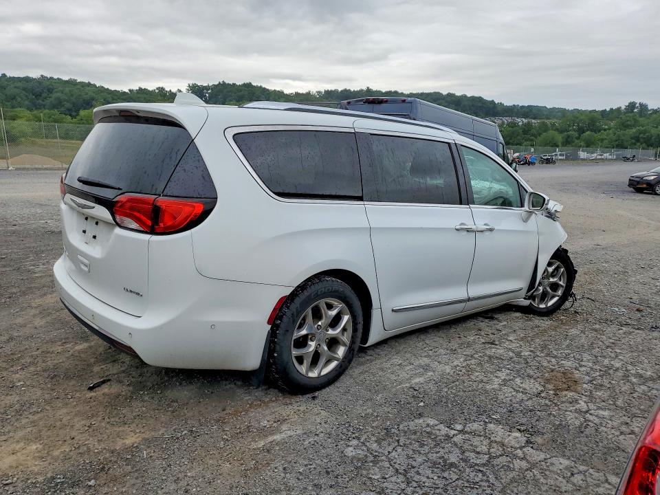2017 Chrysler Pacifica მანქანა იყიდება აუქციონზე, vin: 2C4RC1GG6HR817319, აუქციონის ნომერი: 63689806