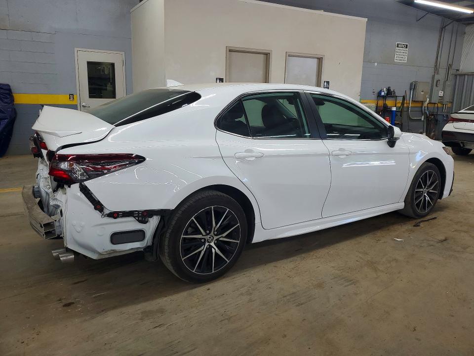 2023 Toyota Camry მანქანა იყიდება აუქციონზე, vin: 4T1G11AK0PU753561, აუქციონის ნომერი: 67273326