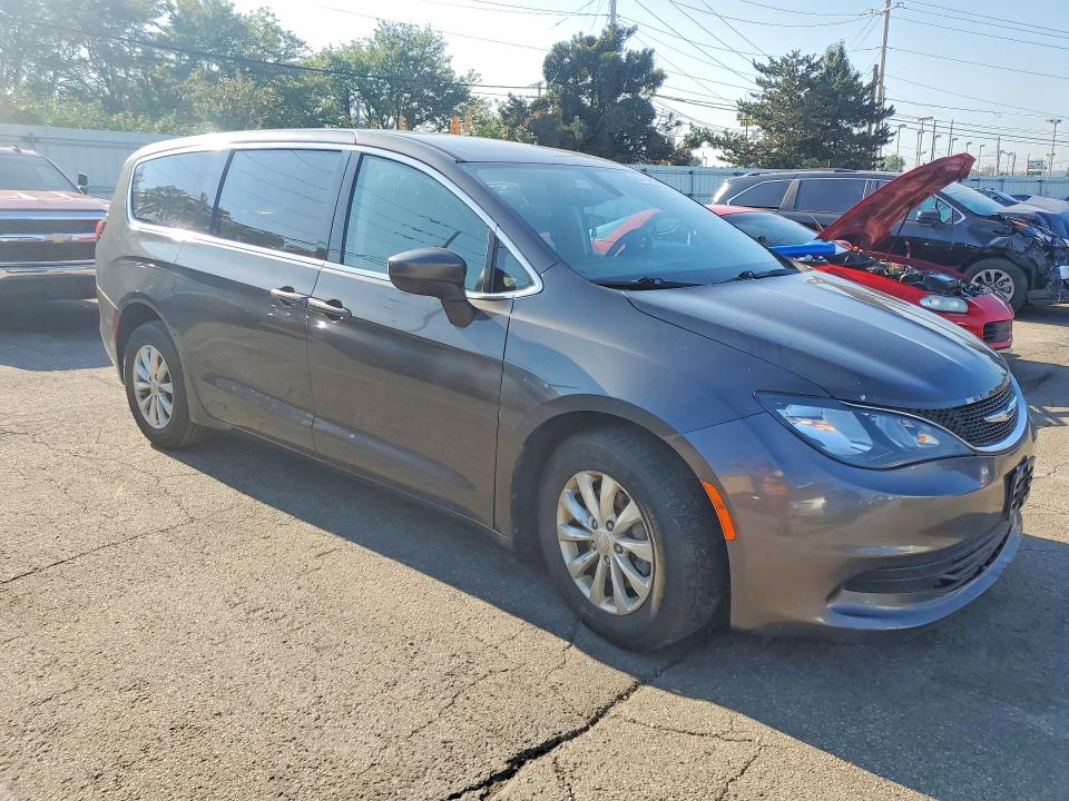 66194926 :رقم المزاد ، 2C4RC1DG6HR676806 vin ، 2017 Chrysler Pacifica مزاد بيع