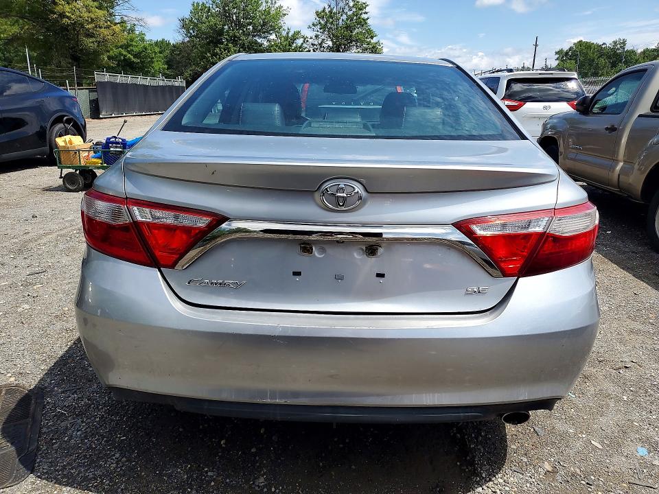 62685306 :رقم المزاد ، 4T1BF1FK2HU318675 vin ، 2017 Toyota Camry مزاد بيع