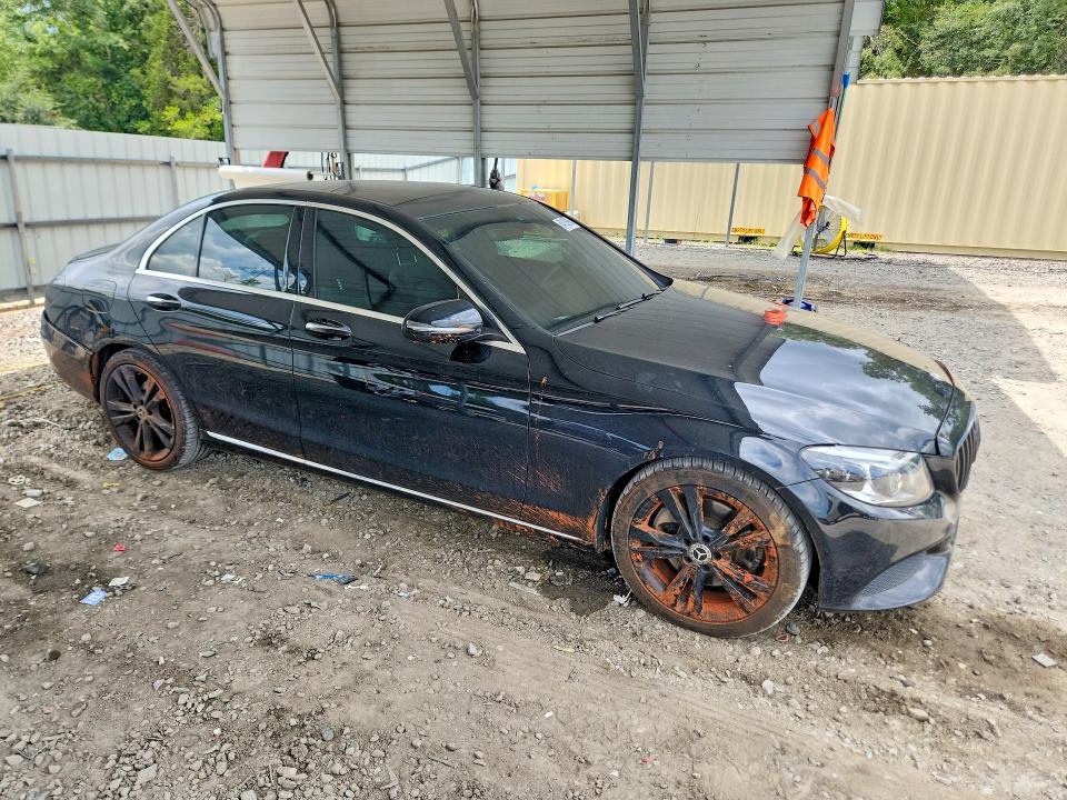 64135986 :رقم المزاد ، 55SWF4JB8JU241094 vin ، 2018 Mercedes-benz C مزاد بيع
