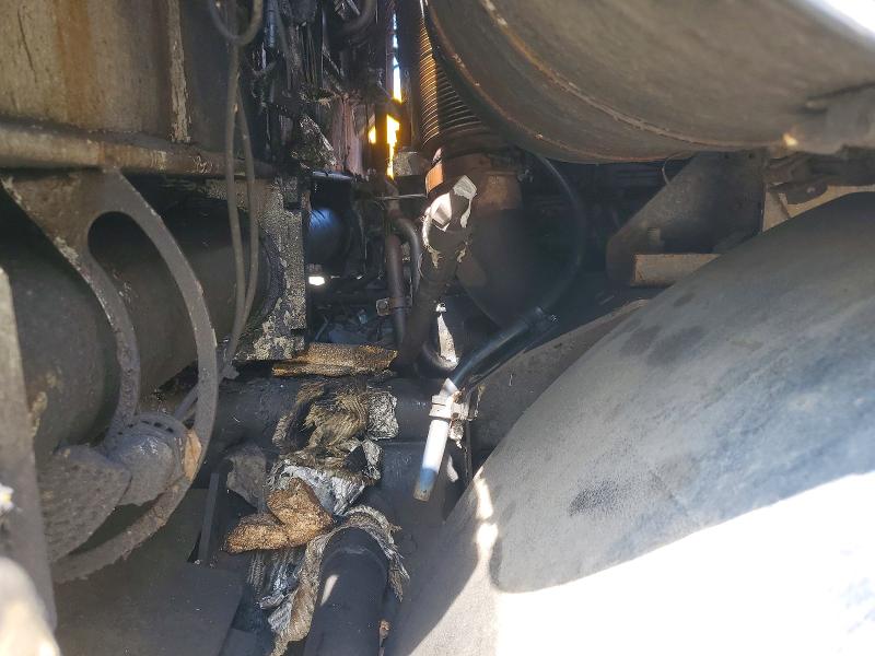 62136026 :رقم المزاد ، 1M2AV04C3FM012618 vin ، 2015 Mack 600 مزاد بيع