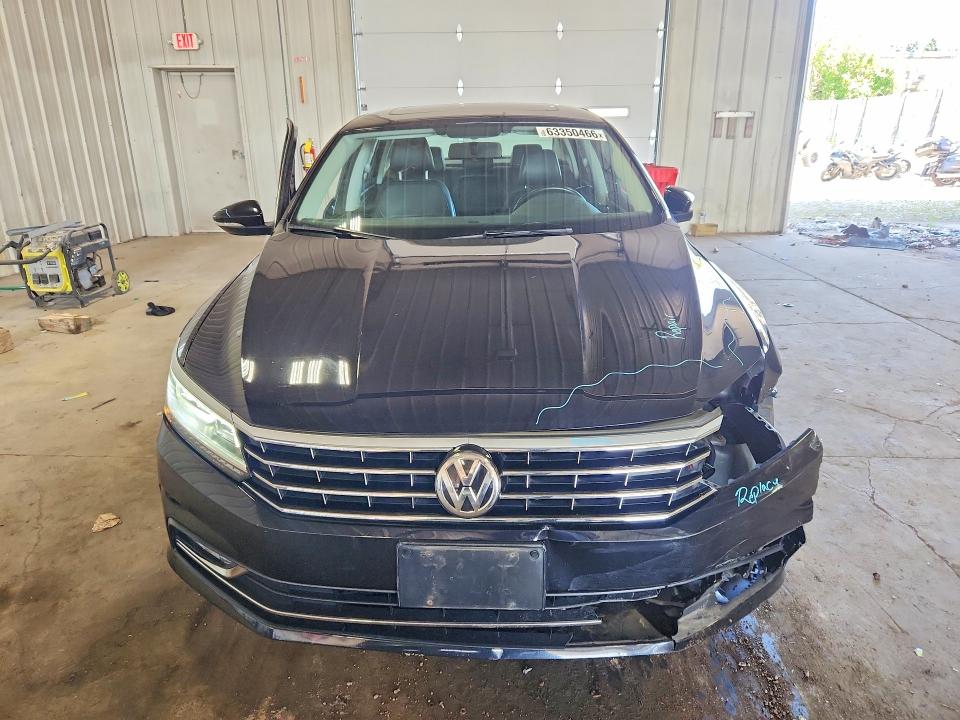 Продажа на аукционе авто 2018 Volkswagen Passat, vin: 1VWBA7A38JC046972, номер лота: 63350466