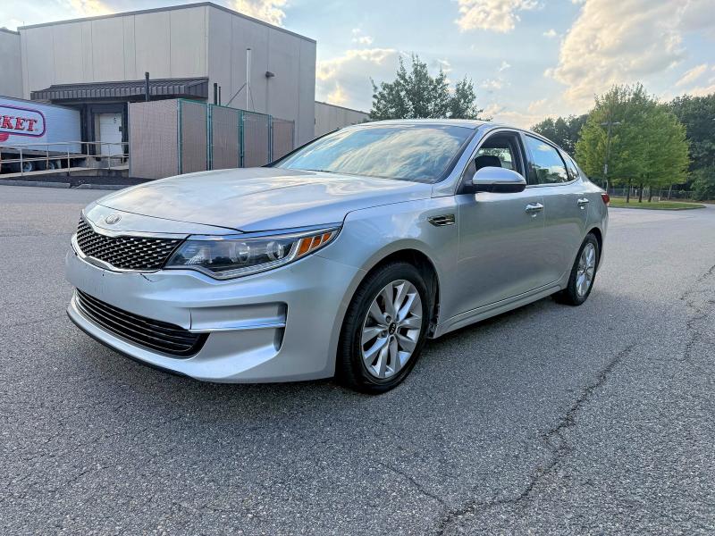 2018 Kia Optima მანქანა იყიდება აუქციონზე, vin: 5XXGU4L36JG206570, აუქციონის ნომერი: 65948926