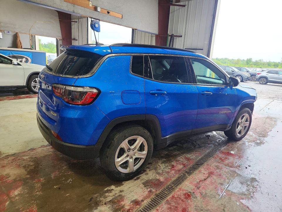 66024556 :رقم المزاد ، 3C4NJDBN9PT550328 vin ، 2023 Jeep Compass مزاد بيع