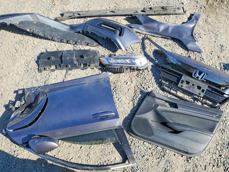 2018 Honda Accord მანქანა იყიდება აუქციონზე, vin: 1HGCV1F30JA181202, აუქციონის ნომერი: 63173136