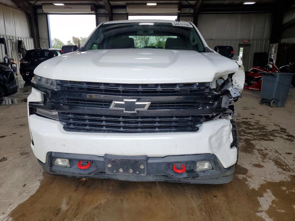 2021 Chevrolet Silverado მანქანა იყიდება აუქციონზე, vin: 1GCUYEED9MZ420666, აუქციონის ნომერი: 64012136