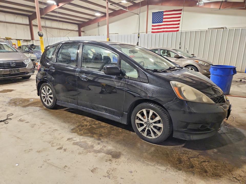 2013 Honda Fit მანქანა იყიდება აუქციონზე, vin: JHMGE8H52DC072819, აუქციონის ნომერი: 64820576