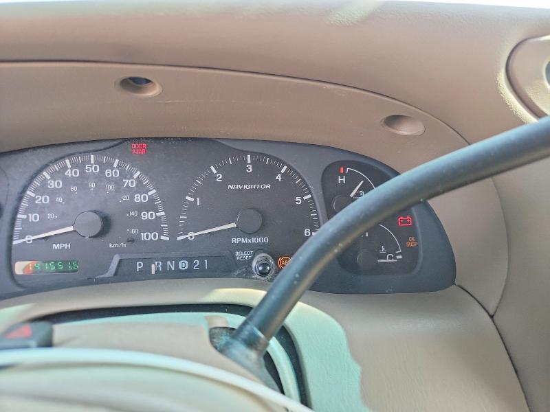 63883936 :رقم المزاد ، 5LMFU28R91LJ30932 vin ، 2001 Lincoln Navigator مزاد بيع
