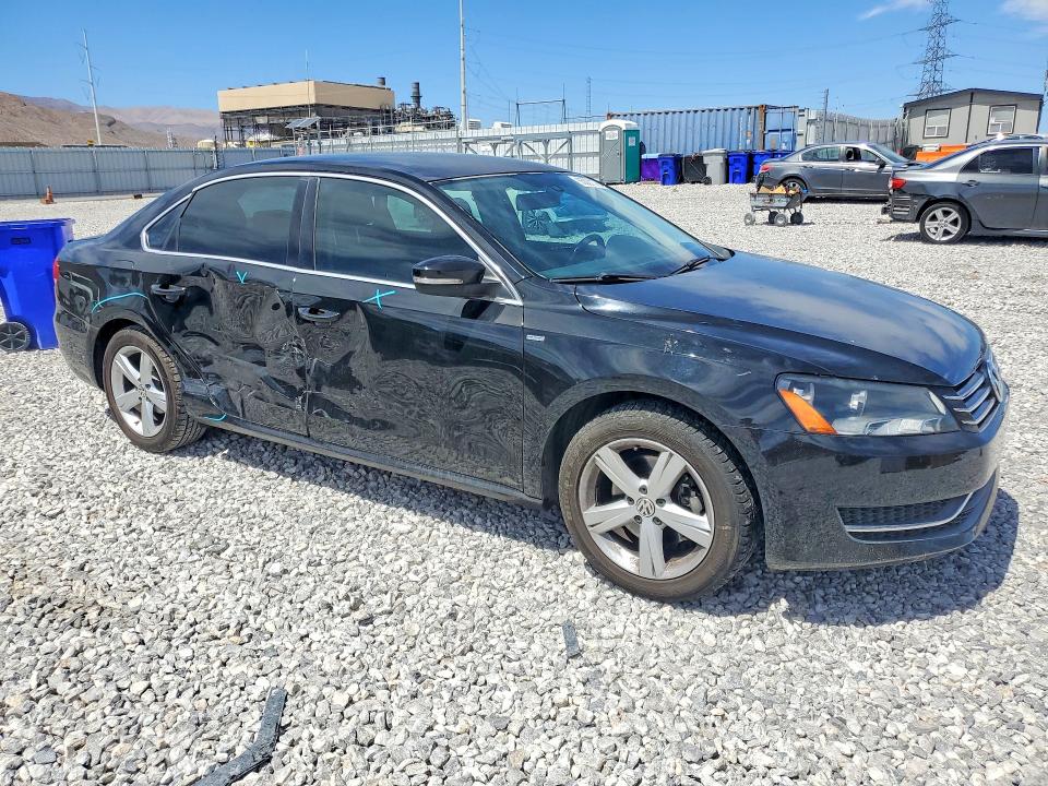65321176 :رقم المزاد ، 1VWAT7A36EC032354 vin ، 2014 Volkswagen Passat مزاد بيع