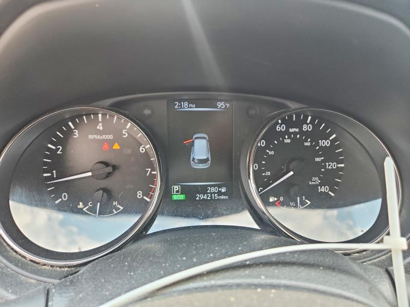 63111066 :رقم المزاد ، JN8AT2MT1HW142253 vin ، 2017 Nissan Rogue مزاد بيع