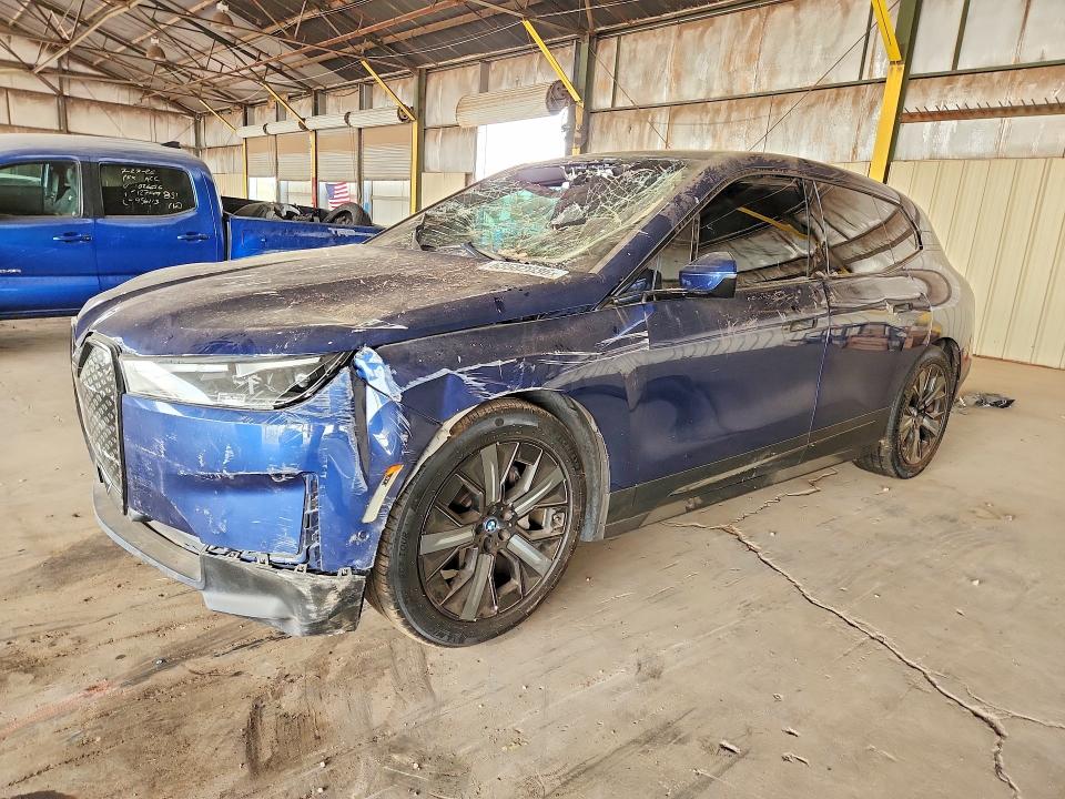 63582036 :رقم المزاد ، WB523CF03NCK54750 vin ، 2022 Bmw Ix مزاد بيع