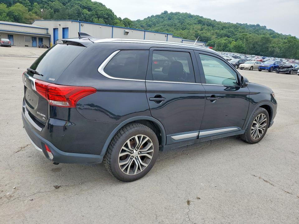 2017 Mitsubishi Outlander მანქანა იყიდება აუქციონზე, vin: JA4AZ3A36HZ068373, აუქციონის ნომერი: 64555976