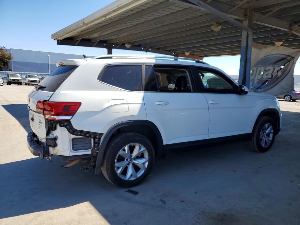 2018 Volkswagen Atlas მანქანა იყიდება აუქციონზე, vin: 1V2KR2CA6JC565009, აუქციონის ნომერი: 63776006