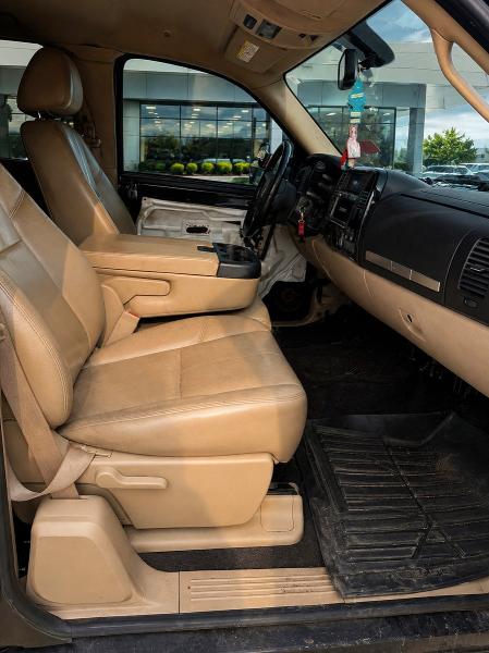 2011 Gmc Sierra მანქანა იყიდება აუქციონზე, vin: 1GT220C81BZ381621, აუქციონის ნომერი: 64438666