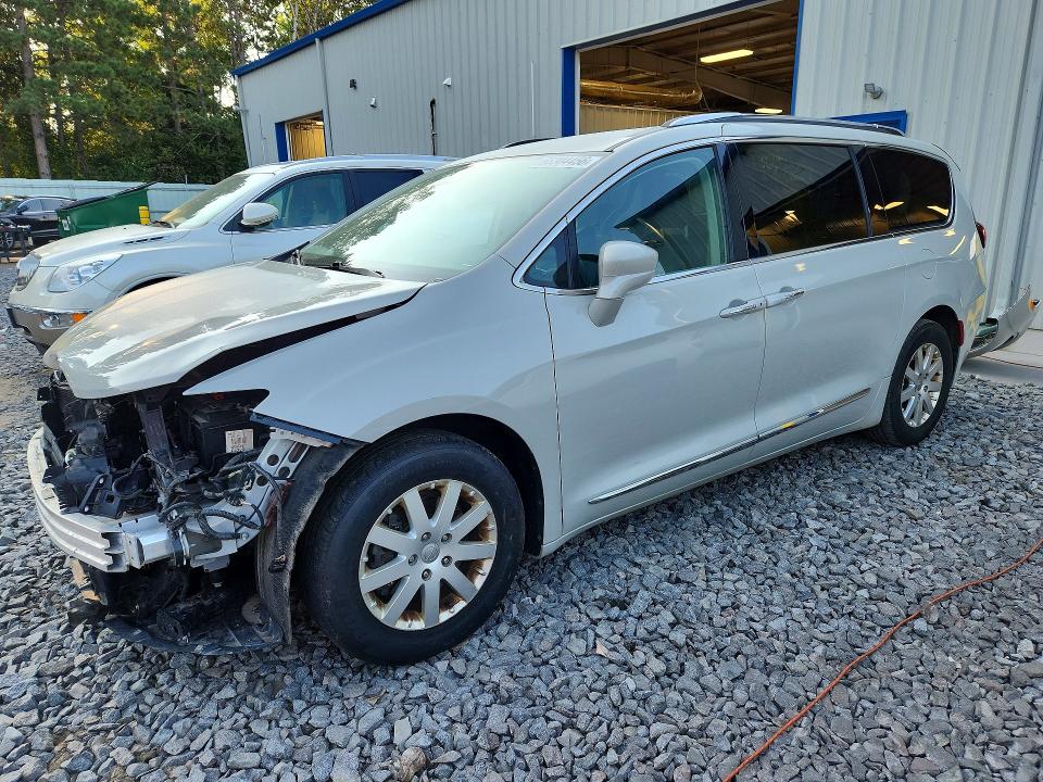 Продаж на аукціоні авто 2017 Chrysler Pacifica, vin: 2C4RC1EGXHR622665, номер лоту: 66304456