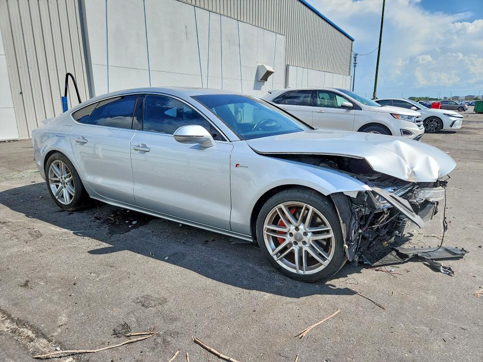 65291826 :رقم المزاد ، WAUWGAFC9FN026165 vin ، 2015 Audi A7 مزاد بيع