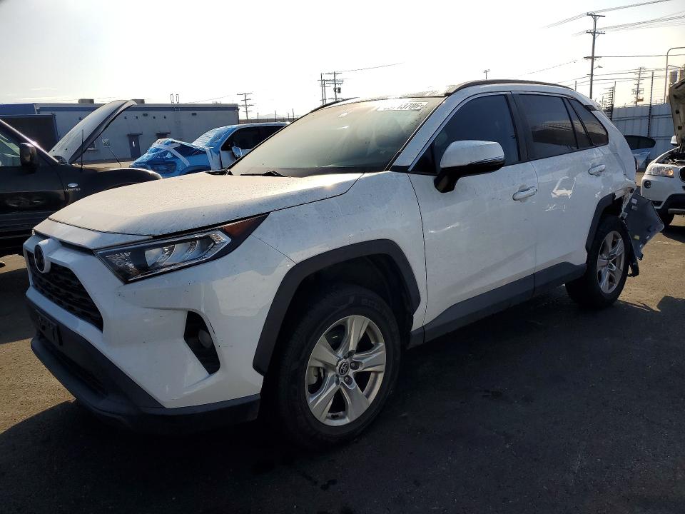 63713786 :رقم المزاد ، 2T3P1RFV0MW173277 vin ، 2021 Toyota Rav4 مزاد بيع