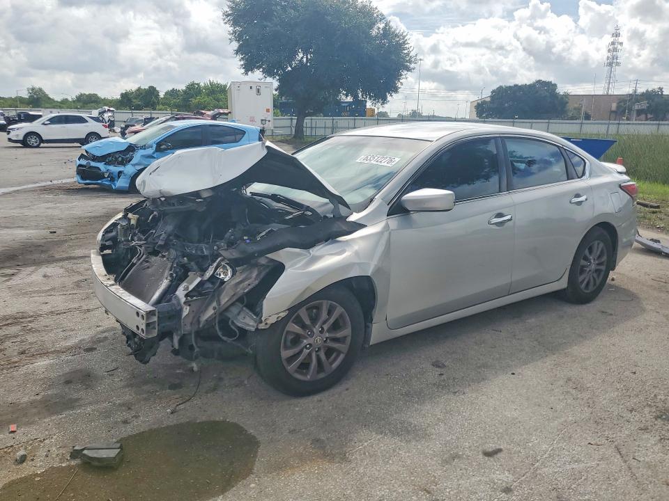 2015 Nissan Altima მანქანა იყიდება აუქციონზე, vin: 1N4AL3AP1FN356256, აუქციონის ნომერი: 63512276
