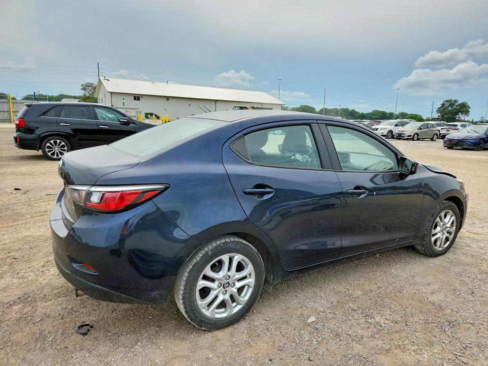 65722036 :رقم المزاد ، 3MYDLBYV2JY329845 vin ، 2018 Toyota Yaris Ia مزاد بيع