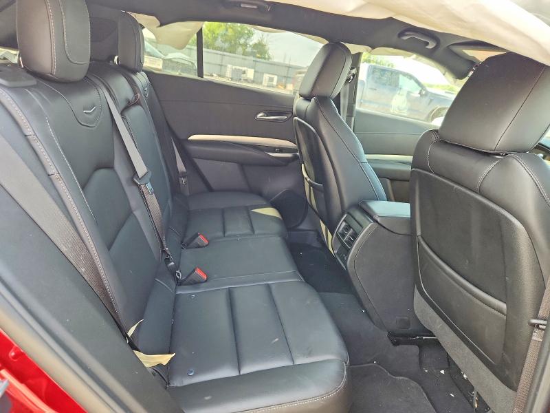 66038046 :رقم المزاد ، 1GYFZDR48MF039039 vin ، 2021 Cadillac Xt4 مزاد بيع