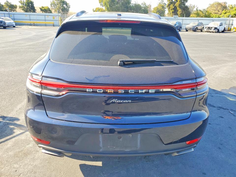 65734686 :رقم المزاد ، WP1AA2A58KLB05635 vin ، 2019 Porsche Macan مزاد بيع
