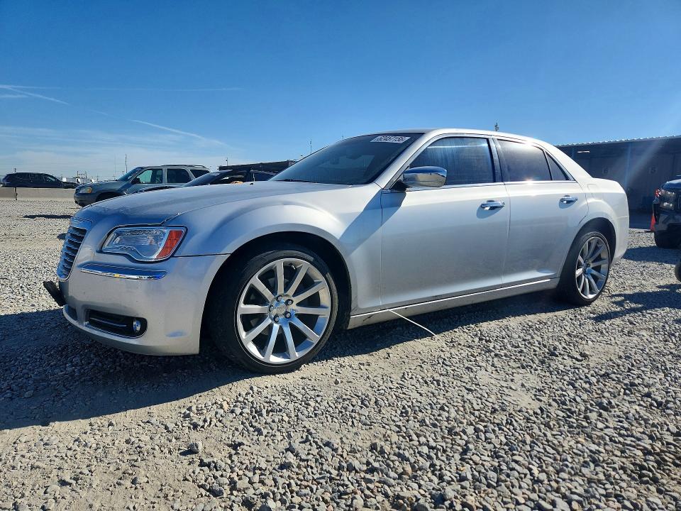 2012 Chrysler 300 მანქანა იყიდება აუქციონზე, vin: 2C3CCACG5CH198288, აუქციონის ნომერი: 62457156