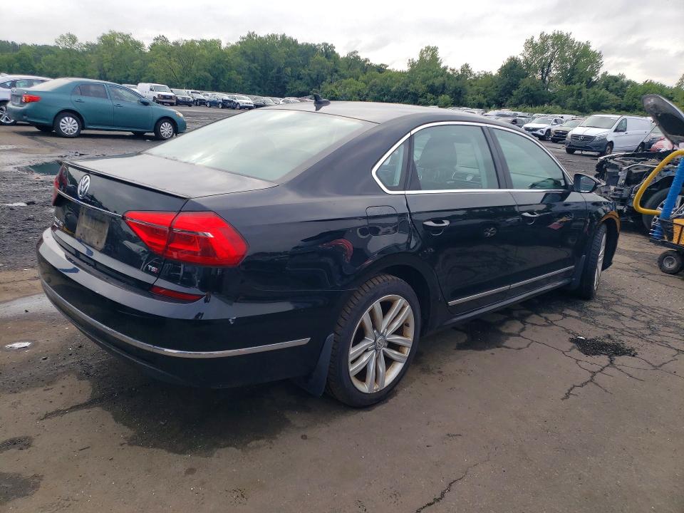 65733876 :رقم المزاد ، 1VWCT7A33GC062536 vin ، 2016 Volkswagen Passat مزاد بيع