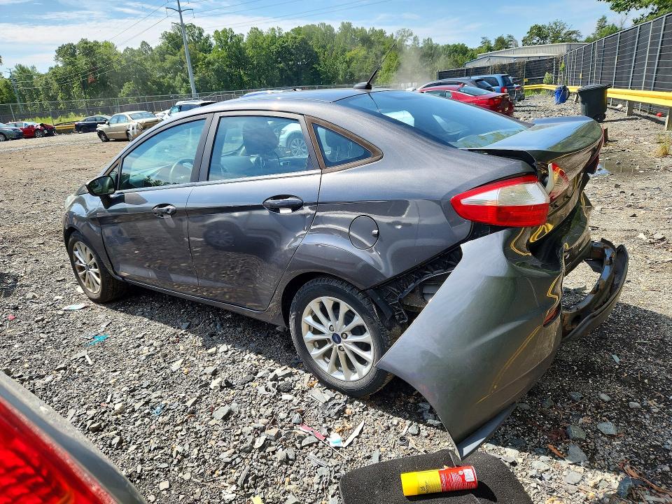 63030106 :رقم المزاد ، 3FADP4BJ2JM104410 vin ، 2018 Ford Fiesta مزاد بيع