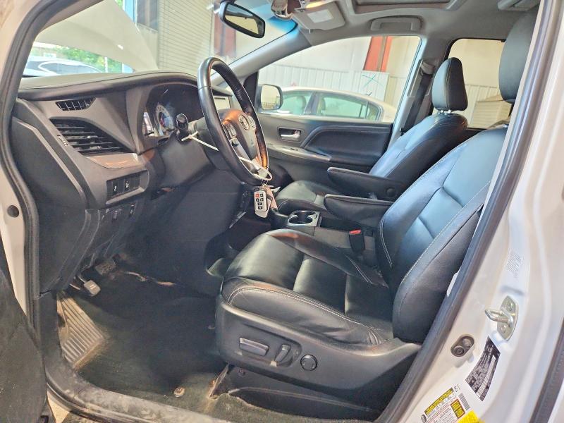 64255426 :رقم المزاد ، 5TDXK3DC8FS625329 vin ، 2015 Toyota Sienna مزاد بيع