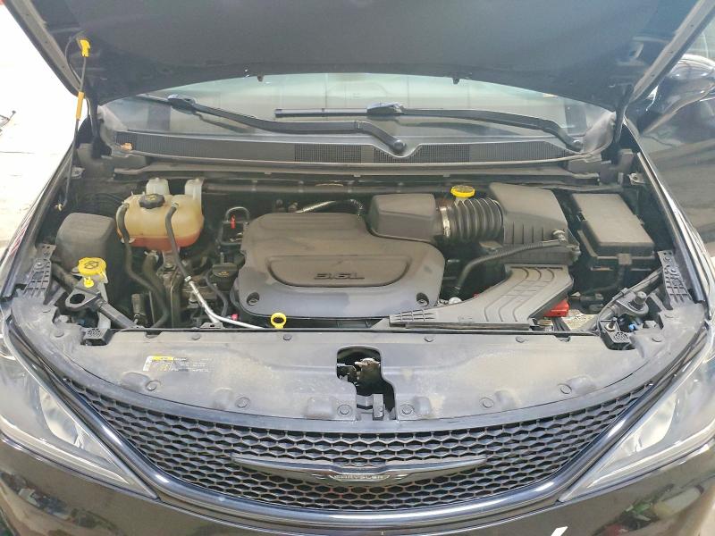64240006 :رقم المزاد ، 2C4RC1FG6LR110036 vin ، 2020 Chrysler Pacifica مزاد بيع