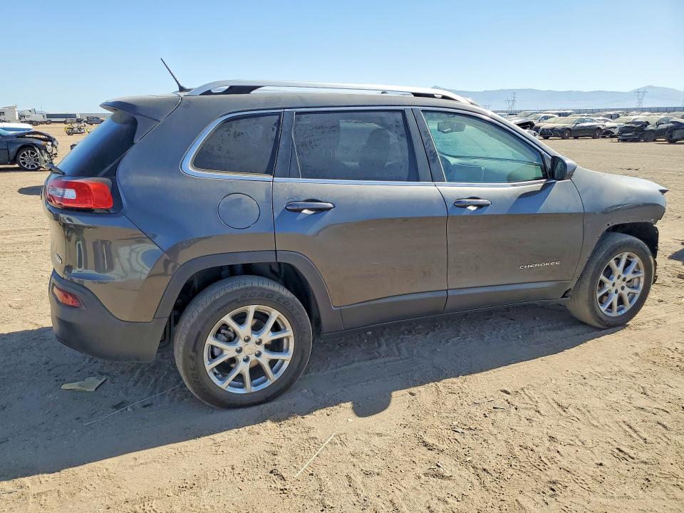 63310266 :رقم المزاد ، 1C4PJLCB1FW530865 vin ، 2015 Jeep Cherokee مزاد بيع