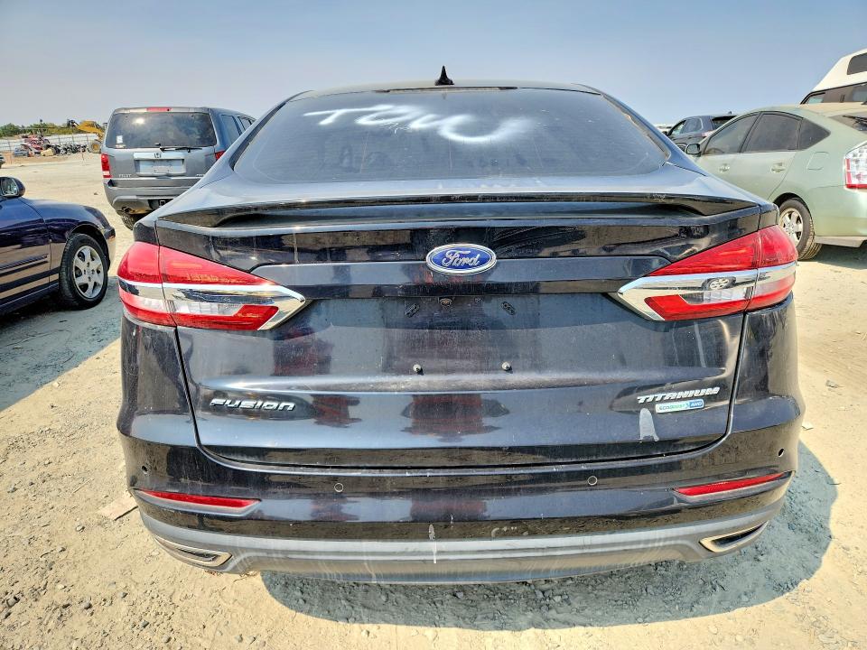 67366346 :رقم المزاد ، 3FA6P0D9XKR181194 vin ، 2019 Ford Fusion مزاد بيع