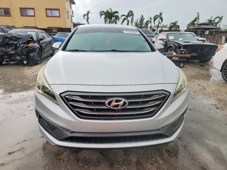 63558896 :رقم المزاد ، 5NPE34AF2FH046464 vin ، 2015 Hyundai Sonata مزاد بيع