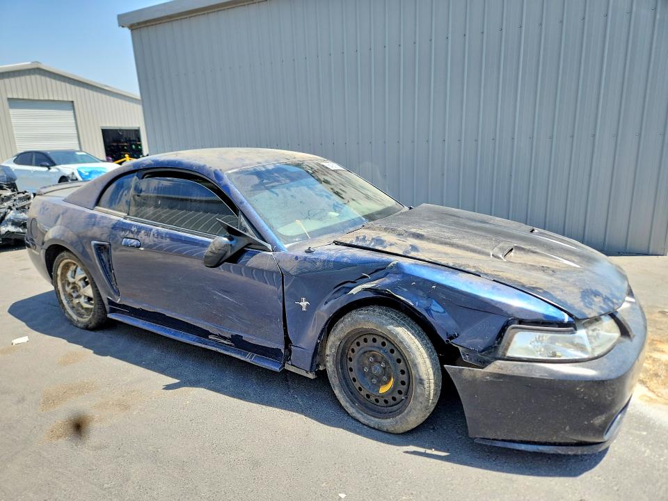 64061636 :رقم المزاد ، 1FAFP404X3F444560 vin ، 2003 Ford Mustang مزاد بيع