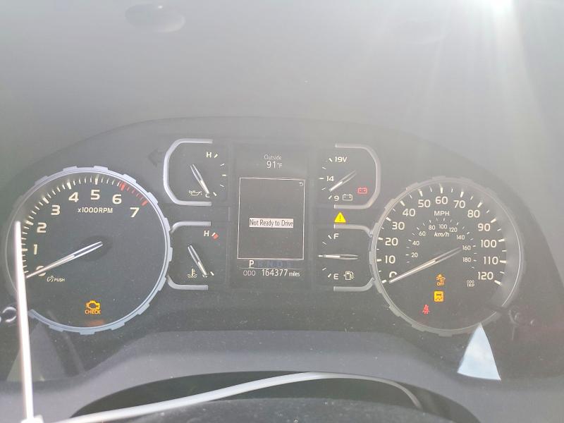 67030086 :رقم المزاد ، 5TFDY5F12JX770457 vin ، 2018 Toyota Tundra مزاد بيع