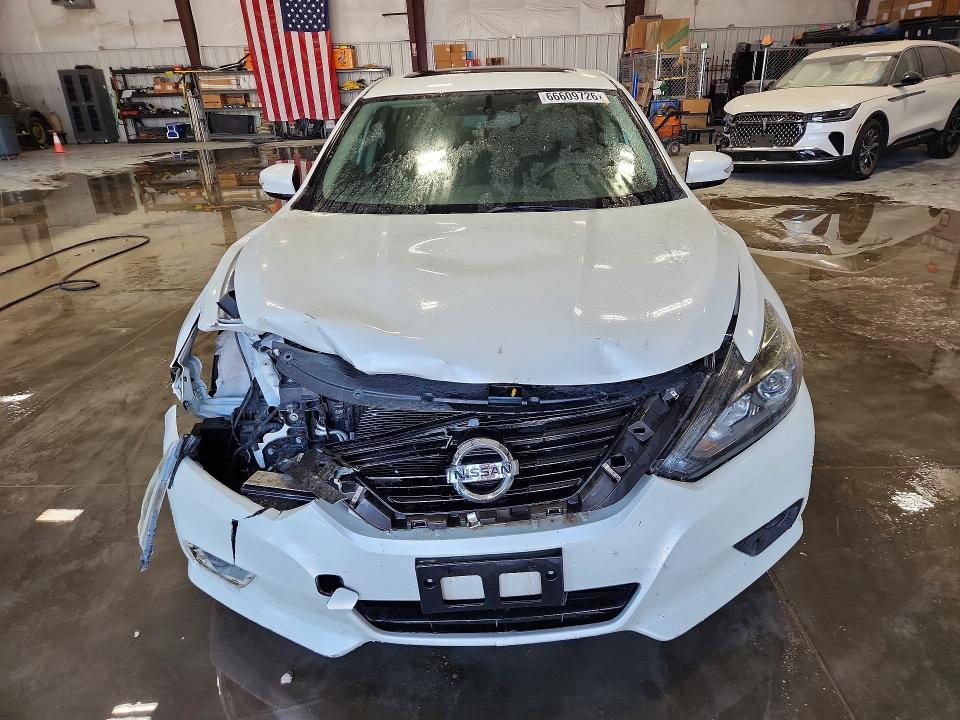 Продажа на аукционе авто 2018 Nissan Altima, vin: 1N4AL3AP8JC211347, номер лота: 66609726