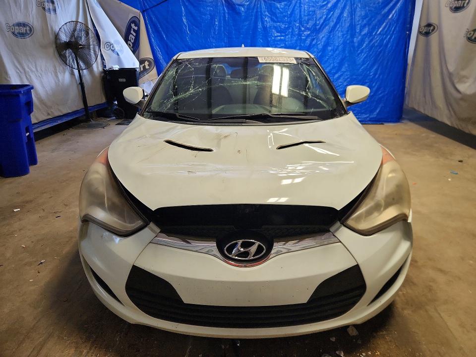 2013 Hyundai Veloster მანქანა იყიდება აუქციონზე, vin: KMHTC6AD5DU102994, აუქციონის ნომერი: 65582536