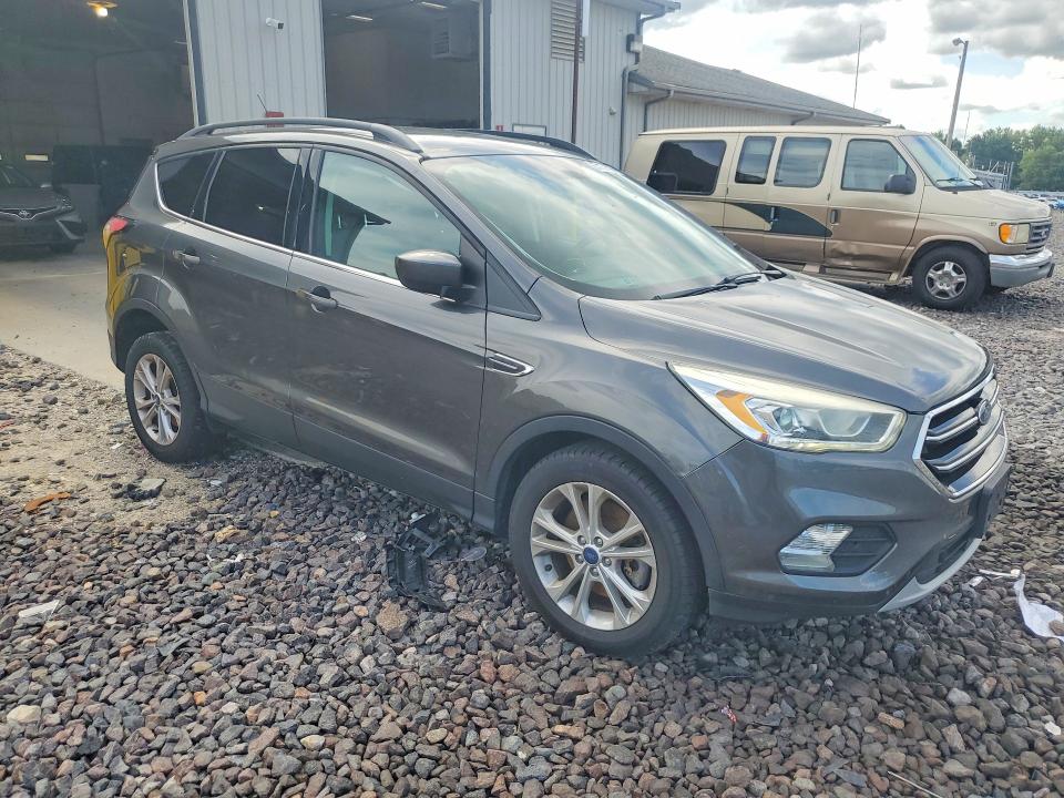Продаж на аукціоні авто 2017 Ford Escape, vin: 1FMCU9GD5HUD32806, номер лоту: 65137586