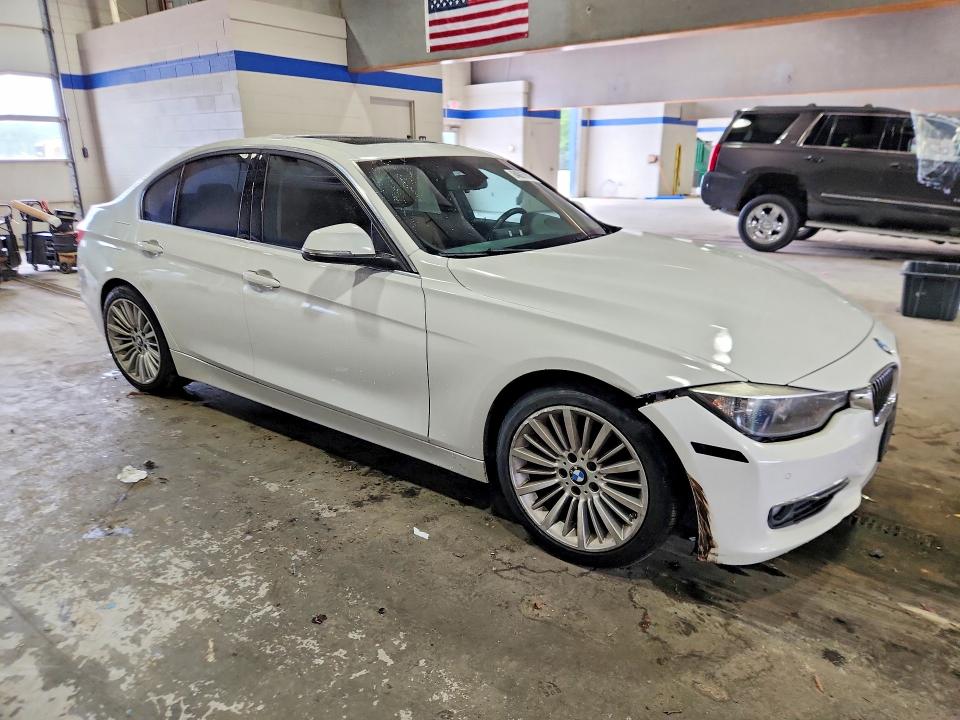 64067816 :رقم المزاد ، WBA3A5G50FNS85512 vin ، 2015 Bmw 328 مزاد بيع