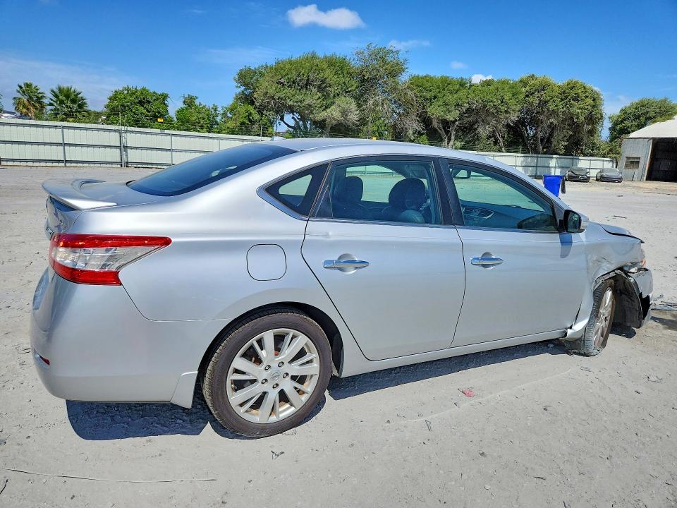 2015 Nissan Sentra მანქანა იყიდება აუქციონზე, vin: 3N1AB7AP5FY332827, აუქციონის ნომერი: 65734346