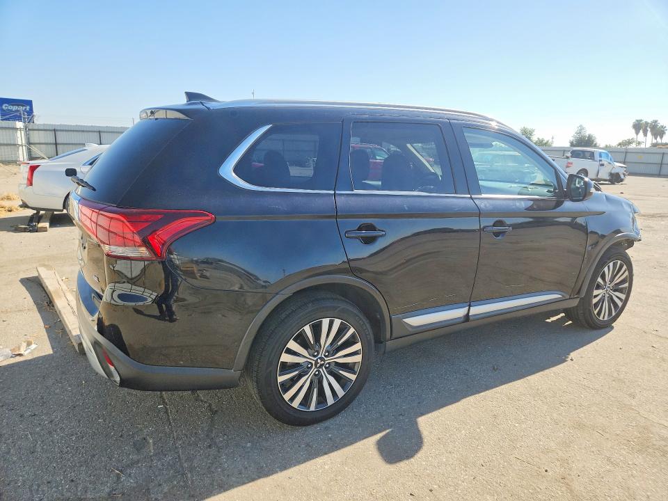 2020 Mitsubishi Outlander მანქანა იყიდება აუქციონზე, vin: JA4AD3A35LZ020662, აუქციონის ნომერი: 65565886
