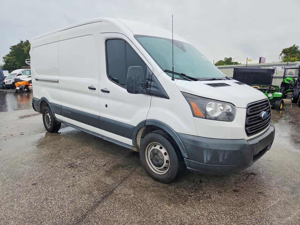 63948356 :رقم المزاد ، 1FTYR2CM6JKA48689 vin ، 2018 Ford Transit مزاد بيع