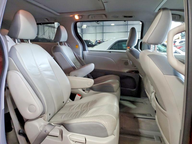 2011 Toyota Sienna მანქანა იყიდება აუქციონზე, vin: 5TDDK3DC5BS003462, აუქციონის ნომერი: 65874656