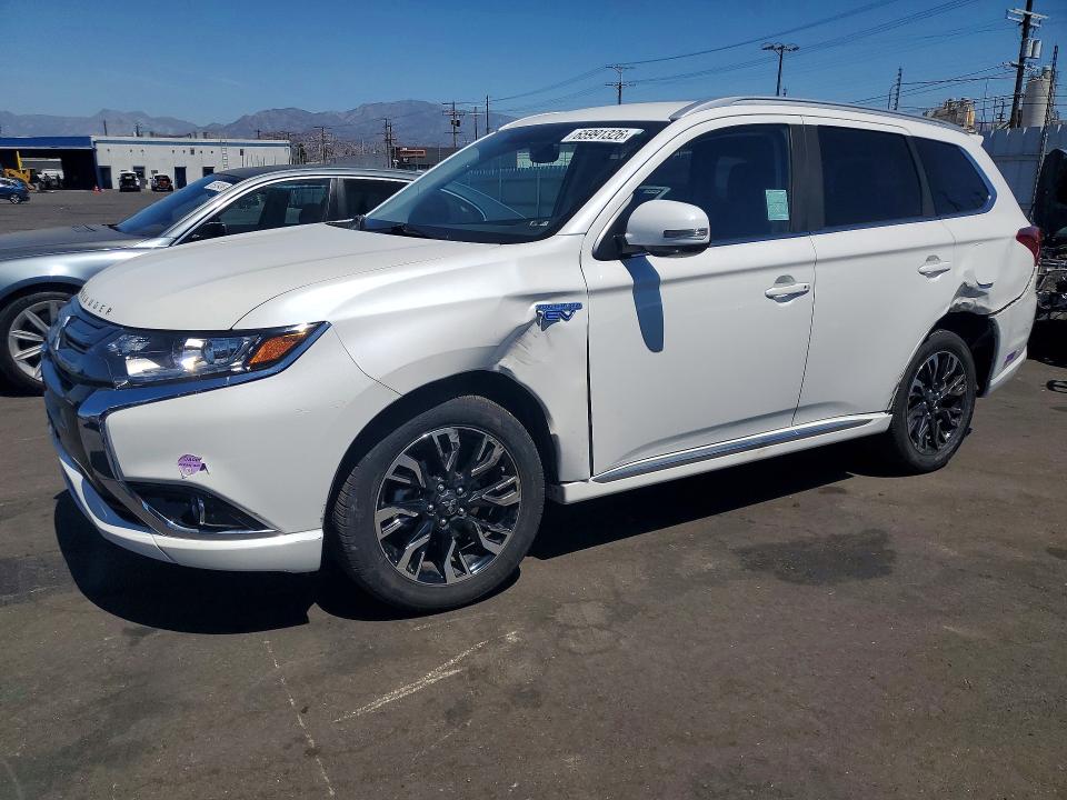 2018 Mitsubishi Outlander მანქანა იყიდება აუქციონზე, vin: JA4J24A53JZ027992, აუქციონის ნომერი: 65991326