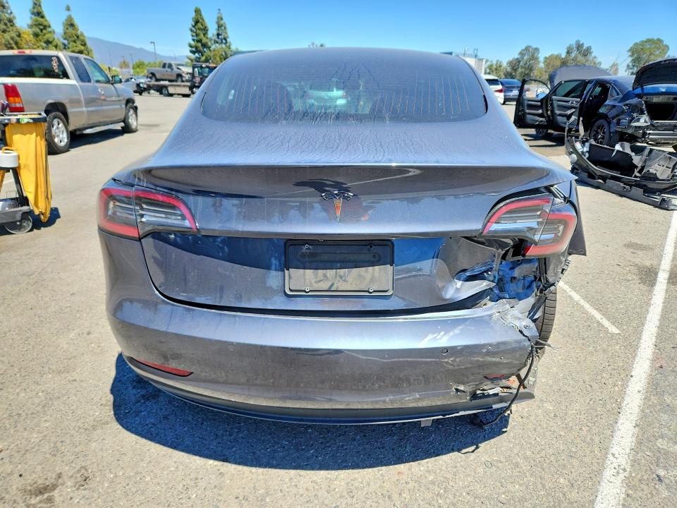 65911646 :رقم المزاد ، 5YJ3E1EA2KF331365 vin ، 2019 Tesla Model 3 مزاد بيع