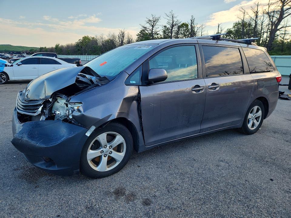 Продажа на аукционе авто 2017 Toyota Sienna, vin: 5TDKZ3DC7HS781998, номер лота: 64421176